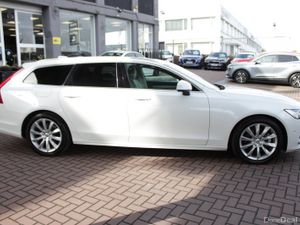 2019 VOLVO V90 - Image 3