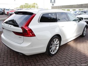 2019 VOLVO V90 - Image 4