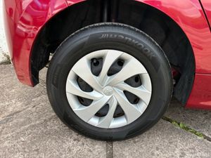 Toyota Yaris 1.0 petrol automatic - Image 2