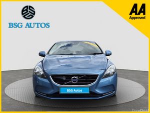 2015 VOLVO V40 T4 1.6 PETROL AUTOMATIC - Image 3