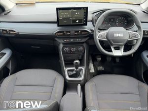 Dacia Sandero Stepway EXPRESSION 1.0 TCE 110 BHP 5 - Image 4