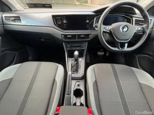 Volkswagen Polo 1.0 COMFORTLINE 5DR PETROL AUTO NE - Image 2