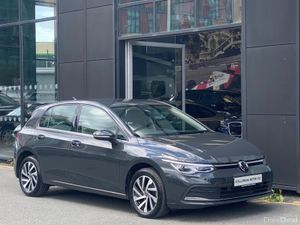 Volkswagen Golf 1.4 TSi Style Auto (PHEV) - Image 3