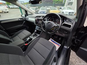 Volkswagen Touran ( 172 REG ) 1.4 TSI AUTOMATIC 7 - Image 2