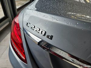 17 MERCEDES BENZ C-CLASS 220 SPORT - Image 4
