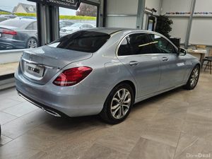 17 MERCEDES BENZ C-CLASS 220 SPORT - Image 3