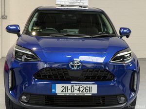 2021 Toyota Yaris Cross 1.5 Hybrid Automatic - Image 2