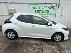 Toyota Yaris 1.0 petrol automatic - Image 4
