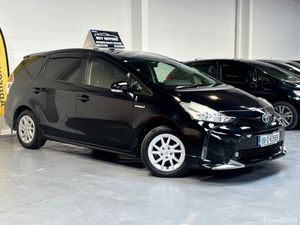 2015 Toyota Prius Alpha 1.8 Hybrid Auto,7 Seaters - Image 4