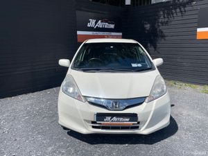 Honda Fit GP1 CVT HYBRID 5DR AUTO DAA-GP1 - Image 2