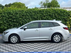 Toyota Corolla TOURING 1.8 HYBRID // DIGITAL CLIMA - Image 3