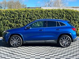 Mercedes-Benz EQA EQA250+ AMG-LINE EXECUTIVE ** TI - Image 3