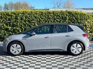 Volkswagen ID.3 LIFE 58KWH // FULL SERVICE HISTORY - Image 3