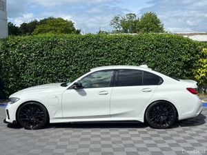 BMW 3-Series 330e M-SPORT COMPETITION 2.0 HYBRID / - Image 3