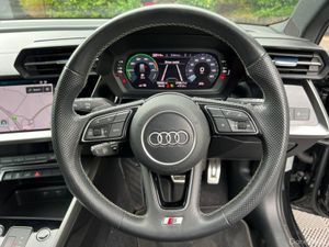Audi A3 S-LINE 1.4 HYBRID // APPLE CARPLAY/ANDROID - Image 4