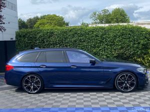 BMW 5-Series 523d TOURING M-SPORT COMPETITION 2.0 - Image 2