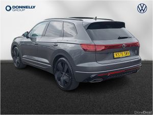 Volkswagen Touareg Diesel Estate Black Edition - Image 3