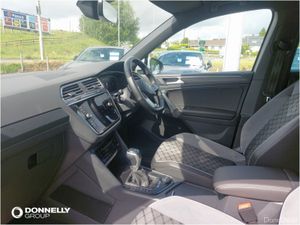 Volkswagen Tiguan Estate Special Edition R-Line Ed - Image 3