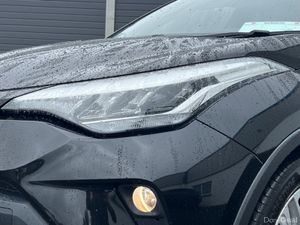 Toyota C-HR ICON HEV CVT - Image 3