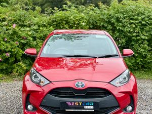 2023 Toyota Yaris 1.5 Hybrid Luna Automatic - Image 4