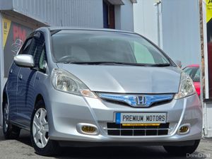 Honda Fit Hybrid Automatic - Image 2