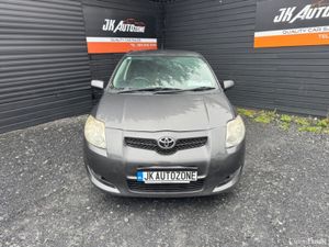 Toyota Auris 1.4 5DR LUNA - Image 2