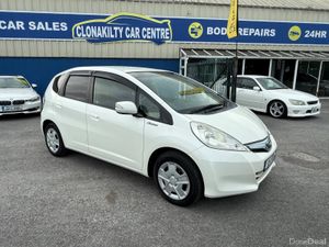 12 Honda Fit Self Charging Hybrid - Image 4