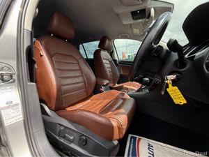 Volkswagen Golf 1.4 FULL TAN LEATHER SEATS  HIGHLI - Image 2