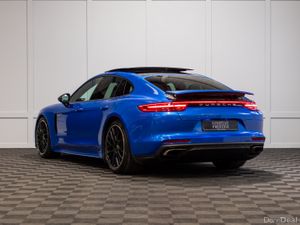 2018 Porsche Panamera 4 E-Hybrid - Image 4