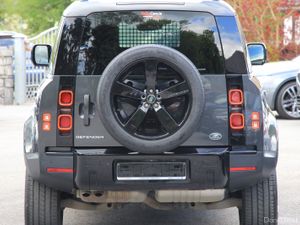 Defender 110 D250 2 seat * High spec - Image 4