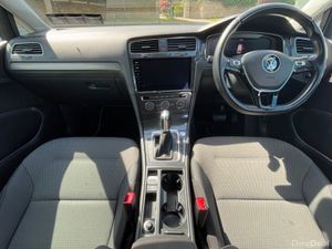 Volkswagen Golf ESTATE 1.2 PETROL AUTO DIGITAL DAS - Image 2