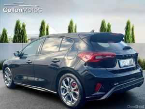 Ford Focus ST-Line Diesel Automatic - Image 3