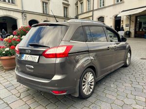 2016 Ford Grand C-Max 2.0 TDCi Titanium 7-seat - Image 3