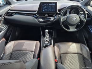 Toyota C-HR ** HYBRID ** AUTO ** HUGE SPEC ** TRIN - Image 2
