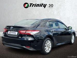 Toyota Camry ** HYBRID ** AUTO ** HUGE SPEC ** TRI - Image 3