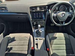Volkswagen Golf ** HIGHLINE ** HUGE SPEC ** LOW KM - Image 2
