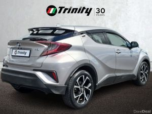 Toyota C-HR ** HYBRID ** AUTO ** HUGE SPEC ** TRIN - Image 3