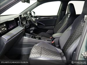 Volkswagen Tiguan TIGUAN R-LINE: CIPRESSION GREEN - Image 3
