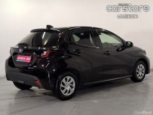 Toyota Yaris 1.5 HYBRID - Image 3