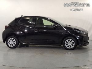 Toyota Yaris 1.5 HYBRID - Image 2
