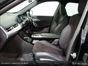 BMW iX1 M-SPORT 20eDrive. SAPPHAIRE BLACK METALLIC - Image 3