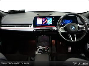 BMW iX1 M-SPORT 20eDrive. SAPPHAIRE BLACK METALLIC - Image 4