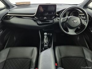 Toyota C-HR Hybrid Safety + - Image 4