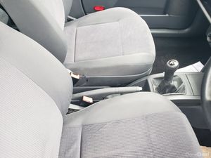 Volkswagen Golf 2007 - Image 2