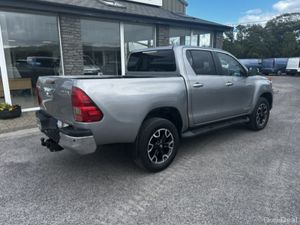 2018 Toyota Hilux - Image 2