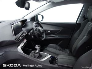 Peugeot 5008 1.5 BlueHDi 130bhp Allure Auto - Image 4