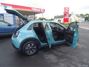 Fiat 600 ICON 1.2 HYBRID EDCT-6 100 - Image 3
