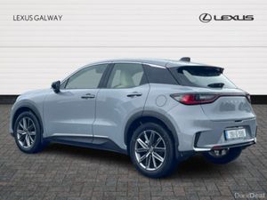 Lexus LBX 1.5H ELEGANT Hybrid SUV // Heated Mirror - Image 2
