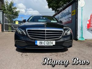 Mercedes-Benz E-Class 200 D AUTO 4DR - Image 2