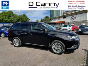 Mitsubishi Outlander Petrol Plug in Hybrid - Image 4